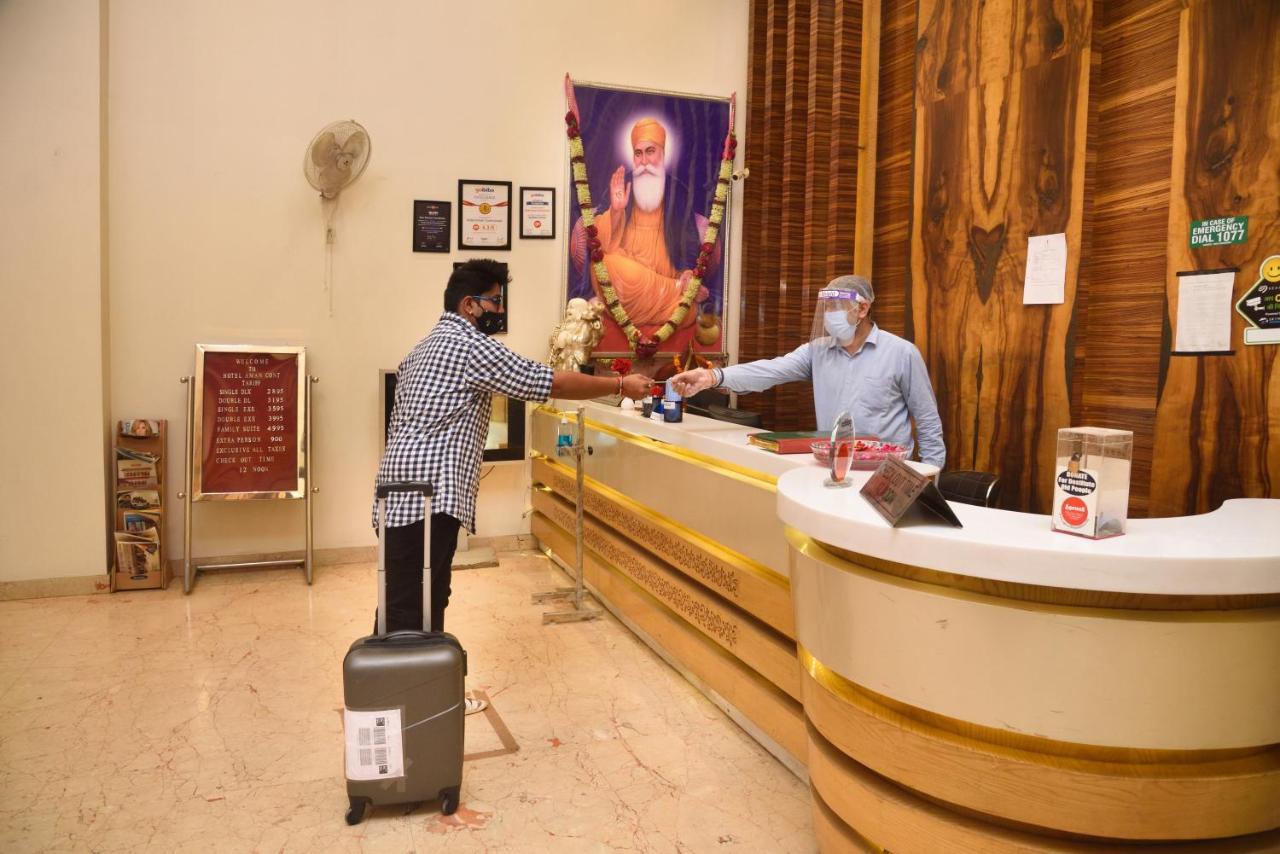 Aman Continental - 2Mins From Railway Station And 5 Mins From Metro Nova Deli Exterior foto