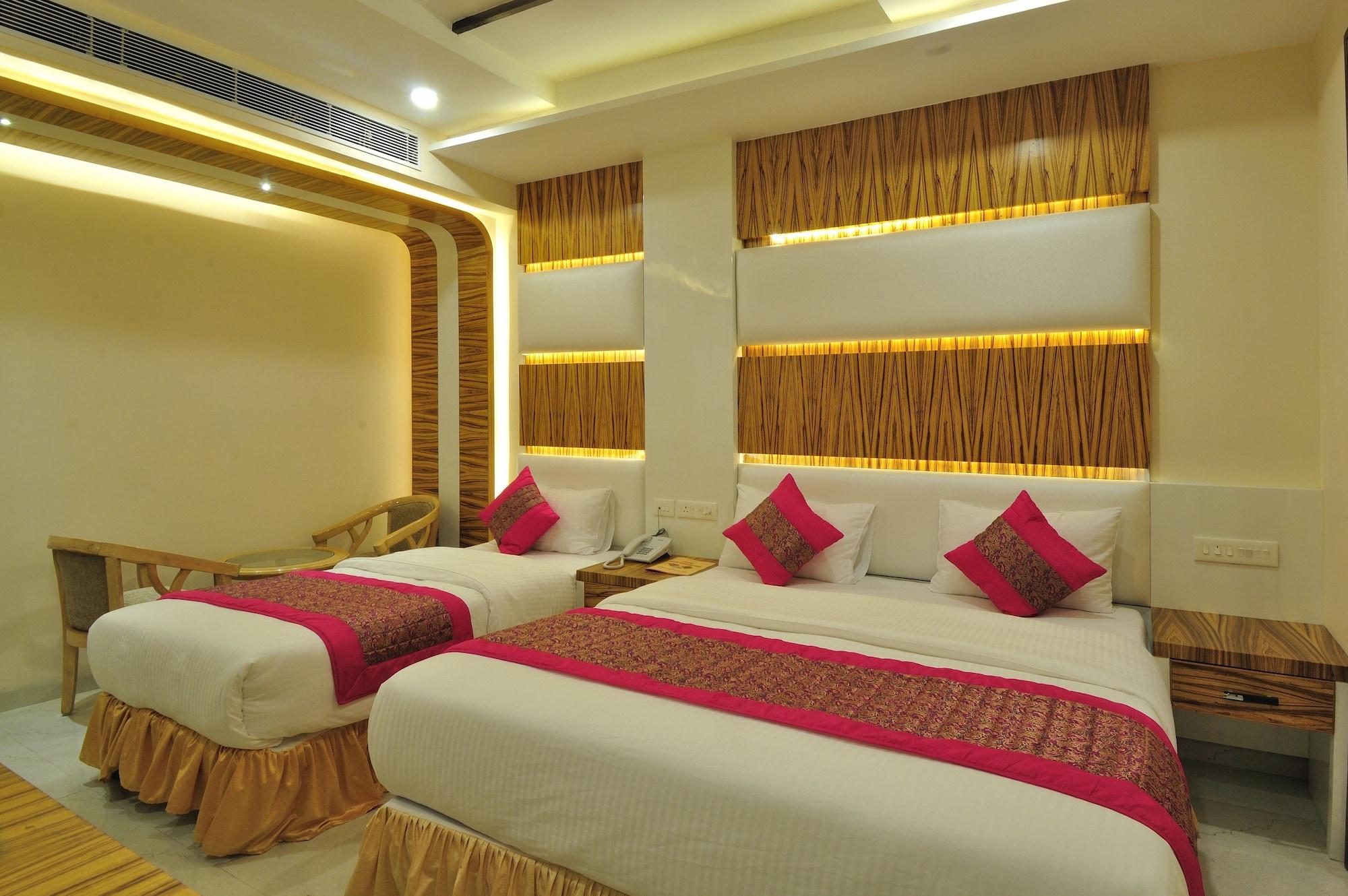 Aman Continental - 2Mins From Railway Station And 5 Mins From Metro Nova Deli Exterior foto